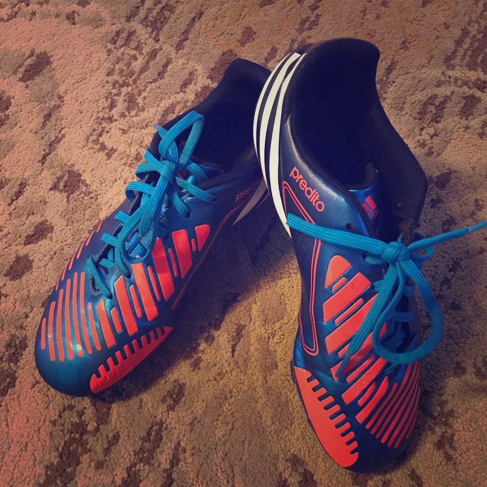 ⚽️ ADIDAS predator soccer cleats  🥅